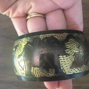 Elephant metal bangle
